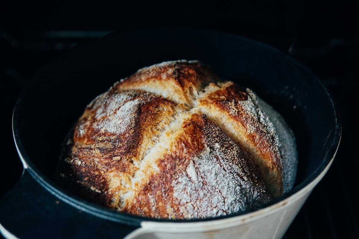 Les secrets pour réussir votre pain fait maison : guide d’utilisation du four